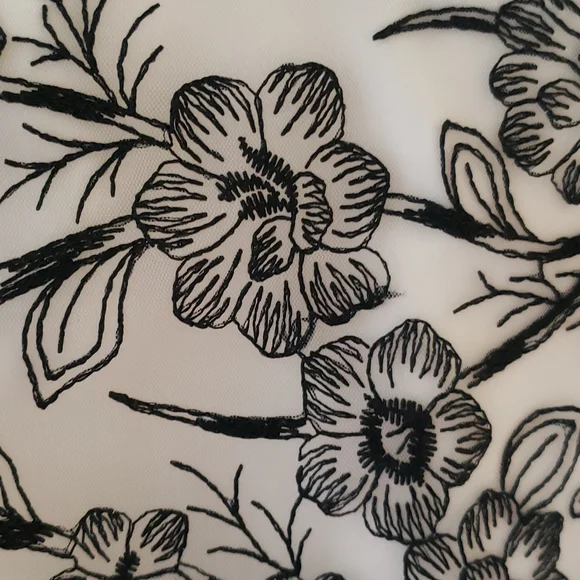 NWT Gal Meets Glam Viola Raffia Embroidered Dress Size 4 - Picture 6 of 10